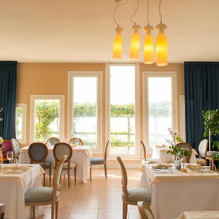 Hotel Sinuessa Terme モンドラゴーネ エクステリア 写真
