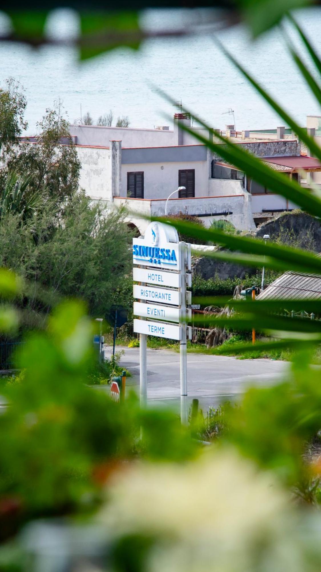 Hotel Sinuessa Terme モンドラゴーネ エクステリア 写真