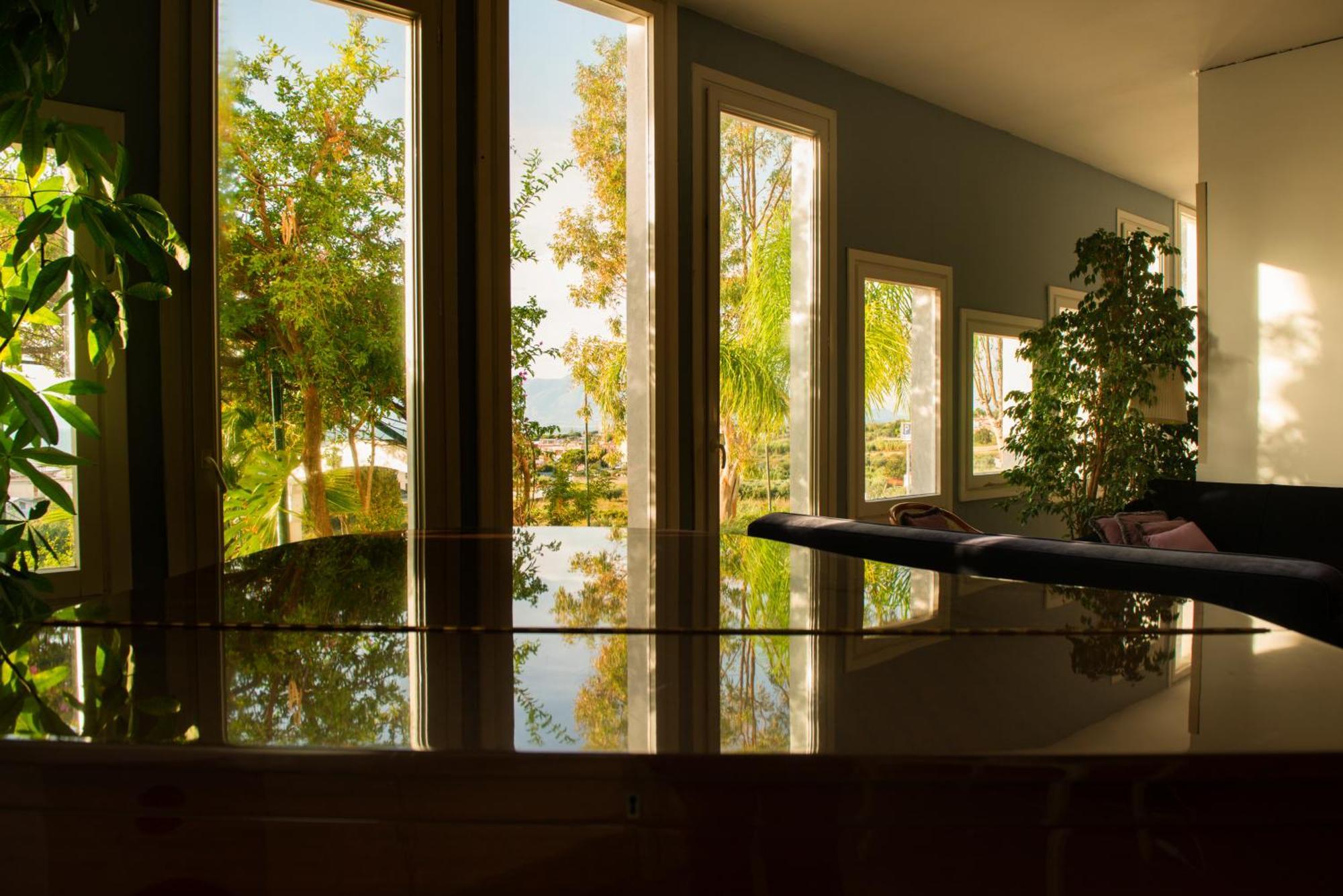 Hotel Sinuessa Terme モンドラゴーネ エクステリア 写真