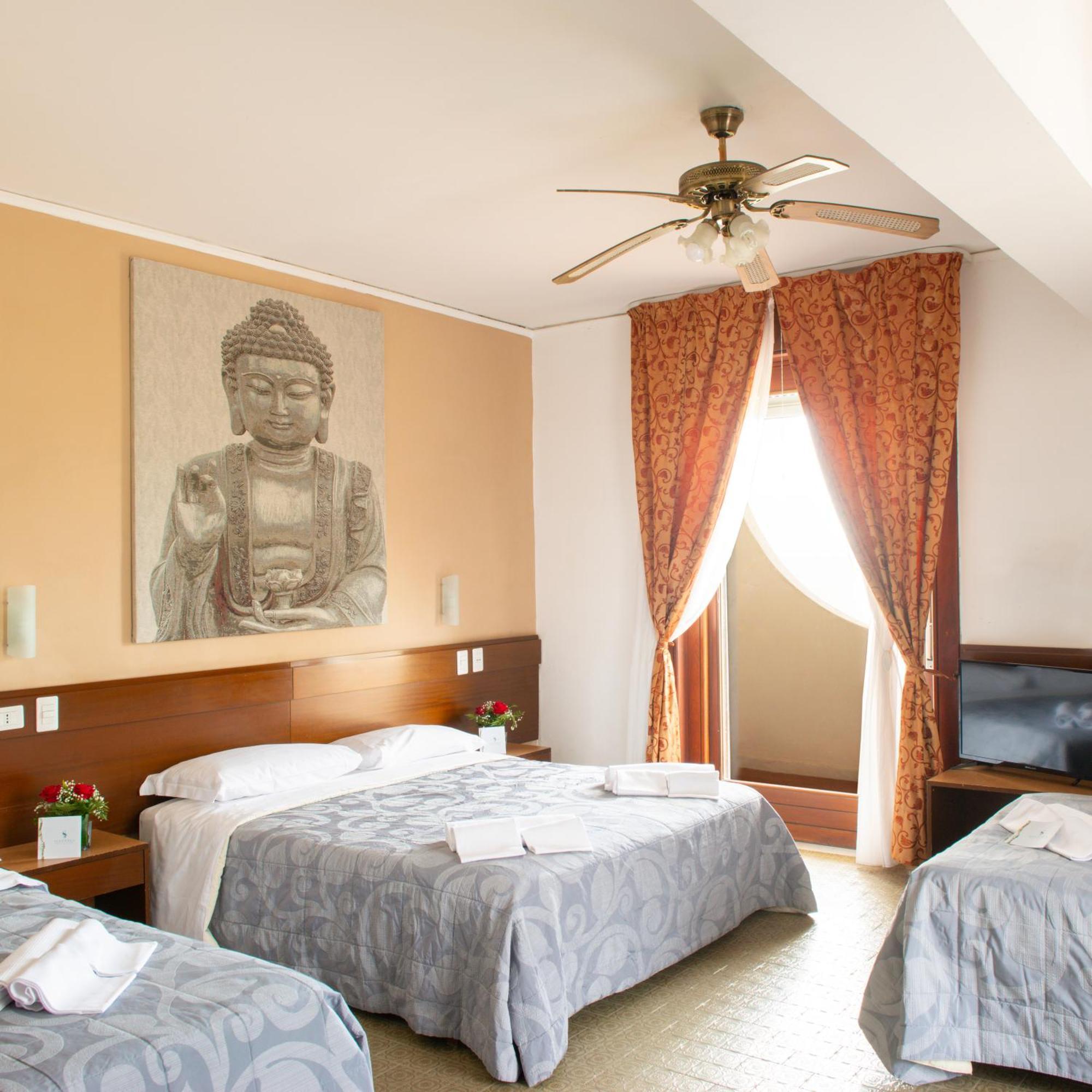 Hotel Sinuessa Terme モンドラゴーネ エクステリア 写真